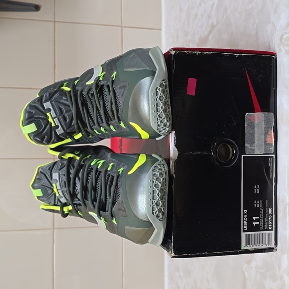 Nike LeBron XI 'Dunkman' - Picture 3 of 7